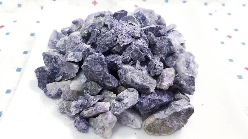 紫石英的功效与作用大盘点!据说能安神助眠招好运。